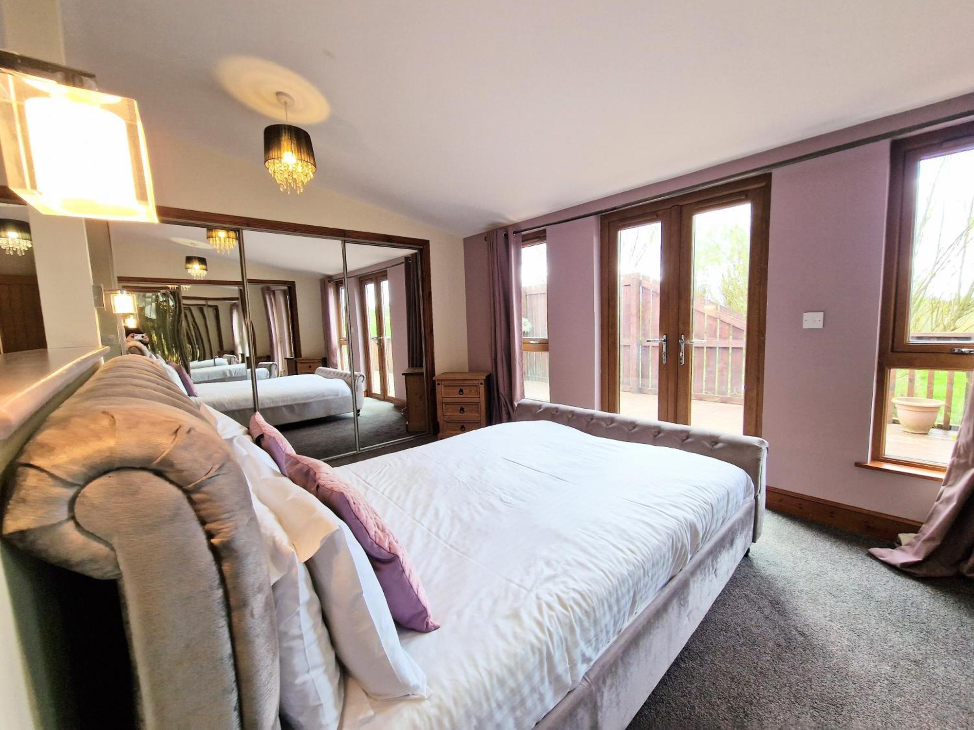 Torridon 1 With Private Hot Tub - Fife - Loch Leven - Lomond Hills- Pet Friendly Villa Kelty Exterior photo