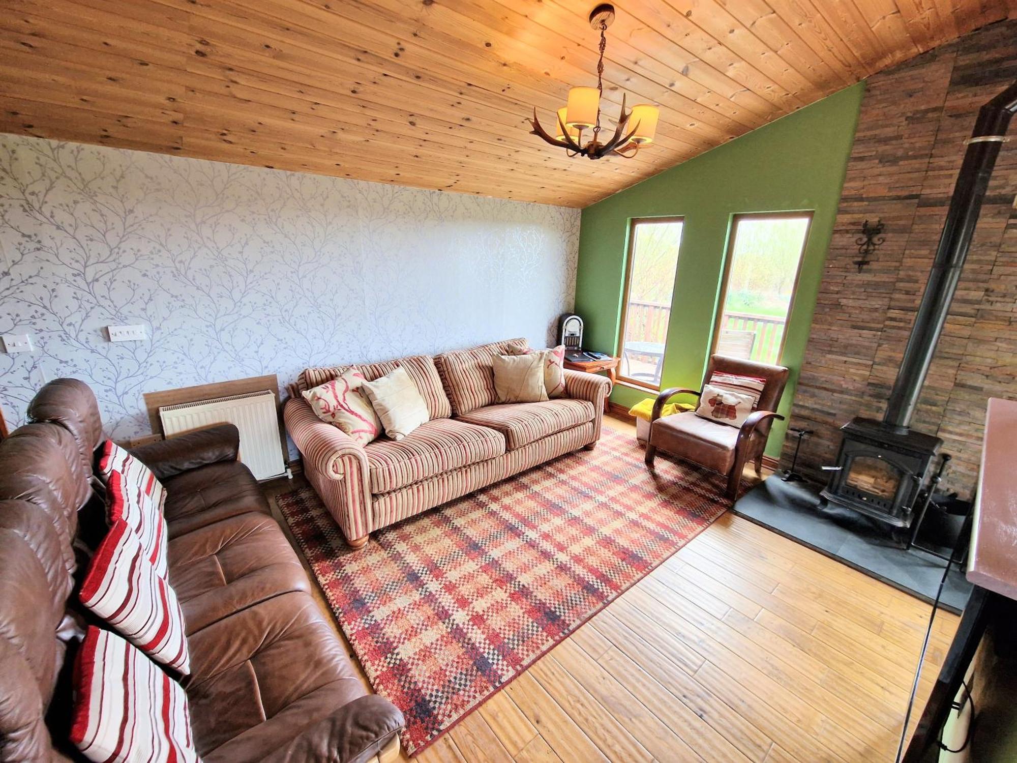 Torridon 1 With Private Hot Tub - Fife - Loch Leven - Lomond Hills- Pet Friendly Villa Kelty Exterior photo